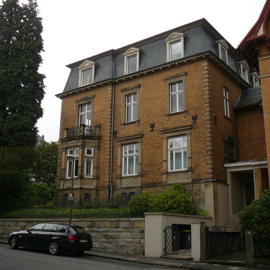 Viktoriastraße 85