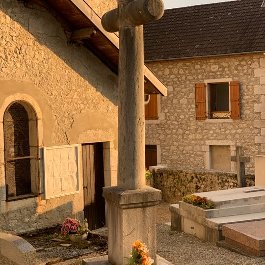 Cemetery cross of Lavours