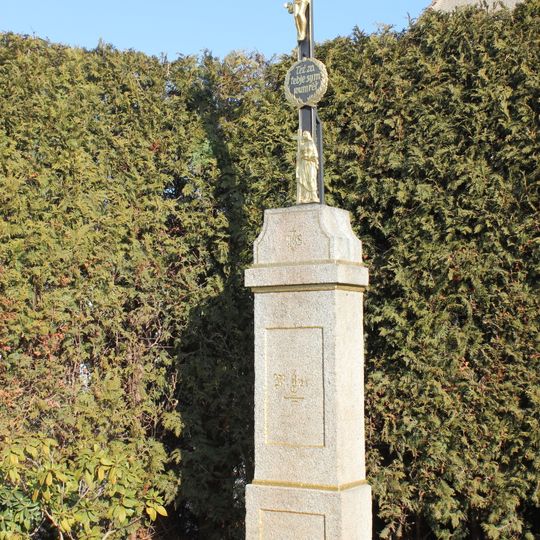 Wegkreuz in Nebelschütz, Hauptstraße 13