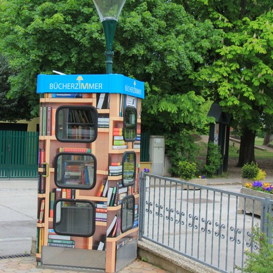 Public bookcase Hinterbrühl