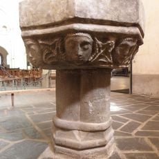 Fonts baptismaux de l'église de Maxent