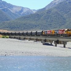 Kiwirail bridge 42