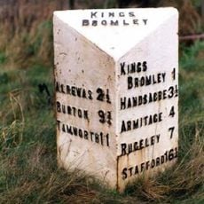 Milepost, between Eastfields & Lupin Farm, E of Kings Bromley