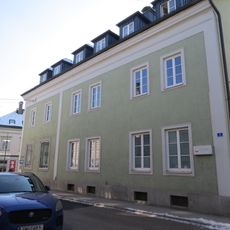 Wohn- und Geschäftshaus