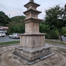 Hyangsanri Samcheungseoktap