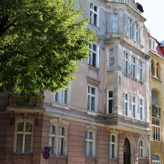 Poniatowskiego 1 / Piastowska