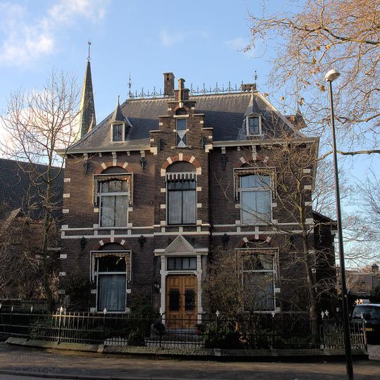 Verploegh Chasséplein 8, Vlaardingen