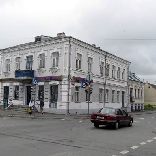 Irkucka-Pinskaj Dyvizii Street 8/13, Pinsk