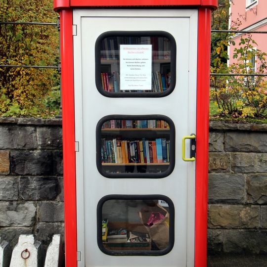 Public bookcase Hohenberg