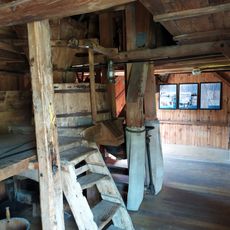 Kolový vodný mlyn, zariadenie technologické