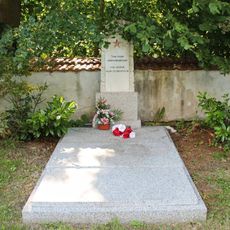 Pomník padlým v Damníkově na hřbitově