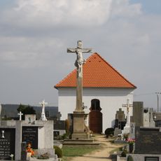 Hřbitovní kříž na hřbitově v Dalešicích