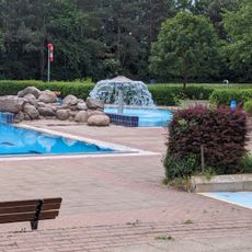 Hallen- und Freibad