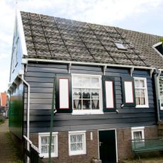 Kerkbuurt 171, Marken