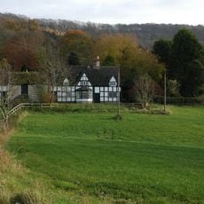 Upper Farmhouse With Stableblock