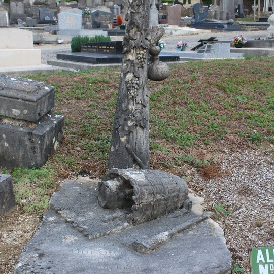 Monument funéraire du vigneron François Dufort