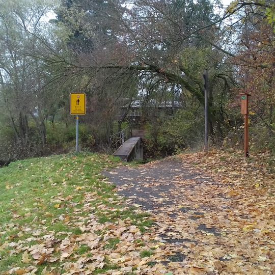 Lávka labské stezky přes Budské rameno