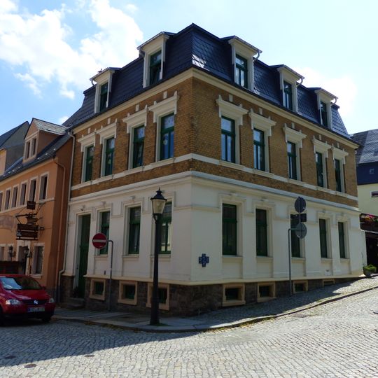 Wohnhaus in Ecklage und in halboffener Bebauung Zschopauer Straße 21