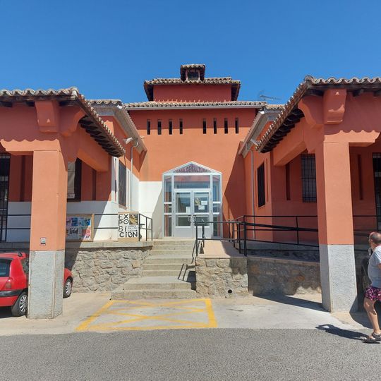 Biblioteca Pública Municipal de El Tiemblo