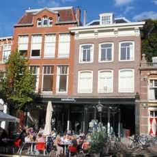 Nieuwe Rijn 8, Leiden