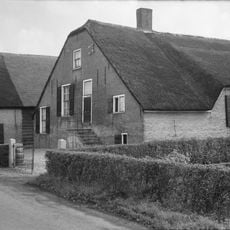 Graafdijk-oost 24, Molenaarsgraaf