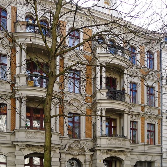 Mietshaus & Einfriedung Albestraße 20