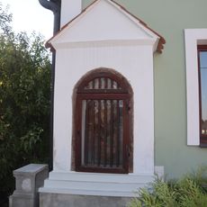 Výklenková kaple v Lukově