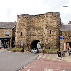 Alnwick town walls