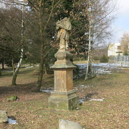 Socha svatého Jana Nepomuckého u Kaštanky za zooparkem v Chomutově