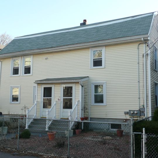 House at 6 Kent Court