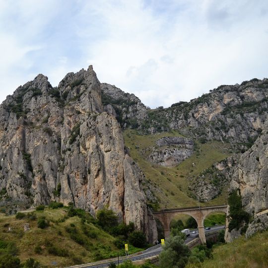 Viaduct over Oroncillo River near Pancorbo