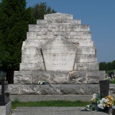 Hrobka Dušana Jurkoviča, hrob