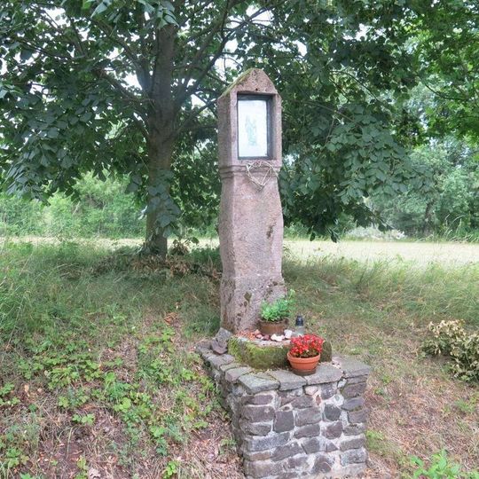 Boží muka v severní části Kyjů u Jičína