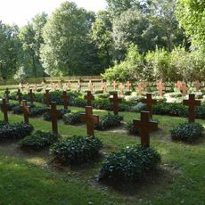 Sachgesamtheit Kriegsgräberfriedhof (Gartendenkmal) Pfarrweg (im Anschluss an den Pfarrgarten)