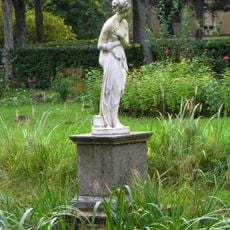 Venus Italica copy in Pavlovsk Park