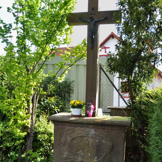 Sockel eines Wegkreuzes