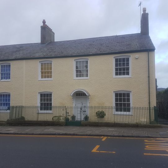 House, including forecourt railings and gate