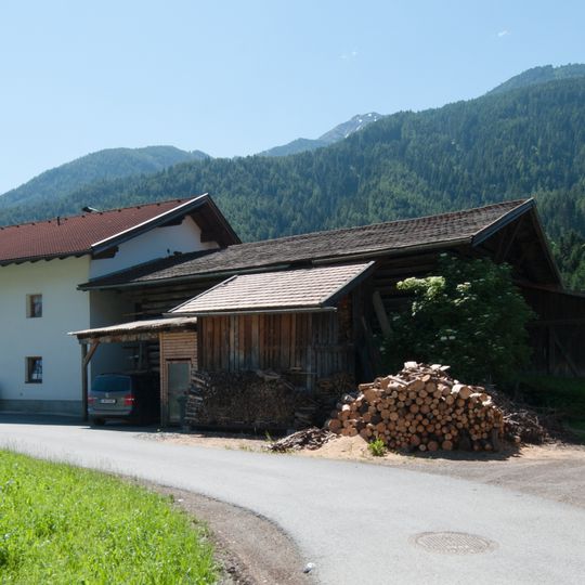 Bauernhaus, Zwiehof mit Wandmalerei
