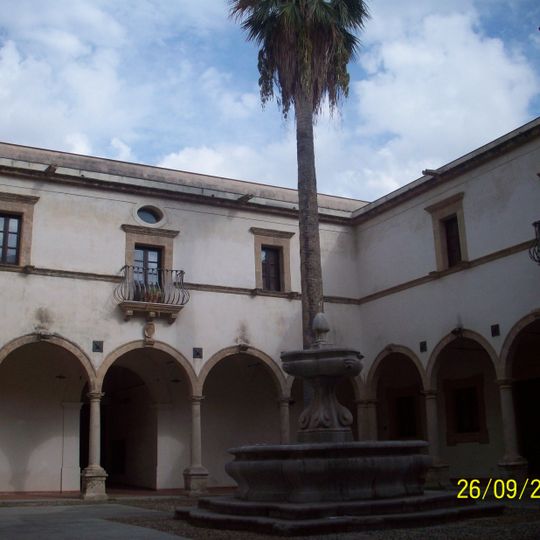 Chiostro del Carmine