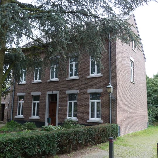 Op De Berg 8, Elsloo