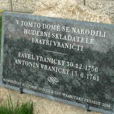 Pamětní deska bratří Vranických v Nové Říši