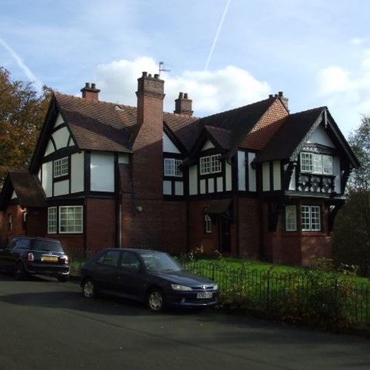 2 Dumbarton Road, Kelvingrove Park, Sunlight Cottages