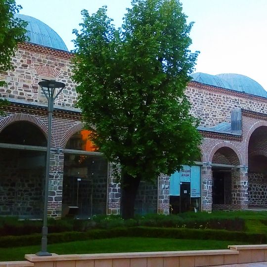 Μπεζεστένι Γιαμπόλ