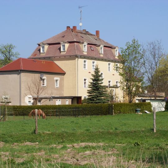 Herrenhaus mit nördlichem Seitenflügel Lauske 1