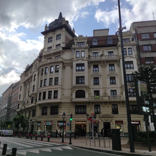 Casa Ercilla 35 / Licenciado Poza 23