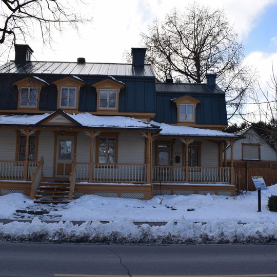 Maison Alexandre-Rayneau