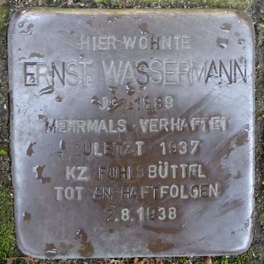 Stolperstein en memoria de Ernst Wassermann