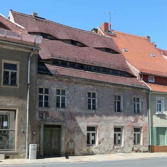 Wohnhaus in geschlossener Bebauung Pulsnitzer Straße 32