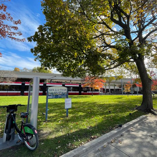 Ed And Anne Mirvish Parkette