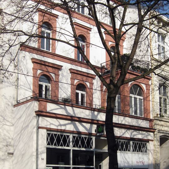 Thomas-Mann-Straße 38